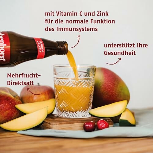Mehrfruchtsaft mit Mango und Äpfeln, unterstützt Gesundheit.